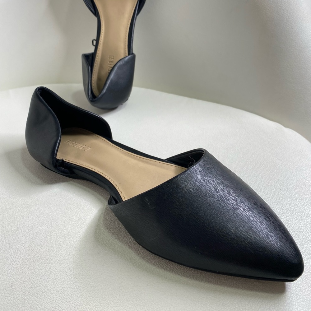 FOREVER 21 BLACK POINTED TOE BALLET FLATS